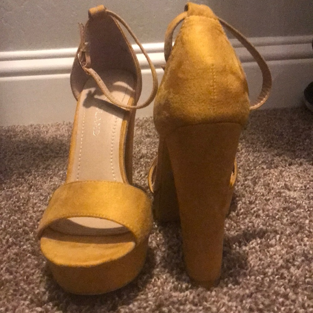 Chunky heels - Picture 2 of 4